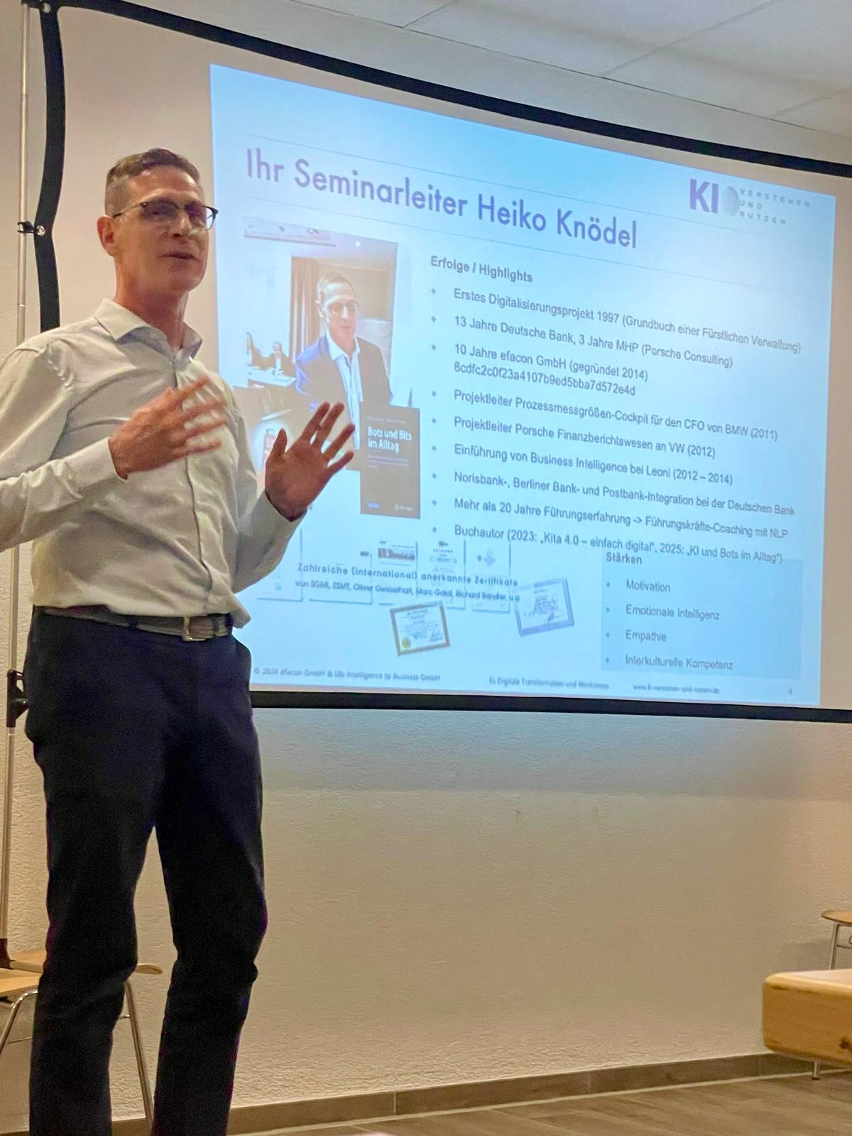 Online-Akademie: KI verstehen statt überfordert sein